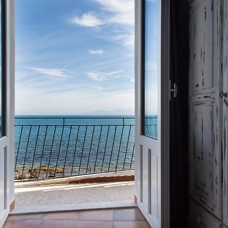 Nereidi Bed & Breakfast Santa Flavia Bagian luar foto
