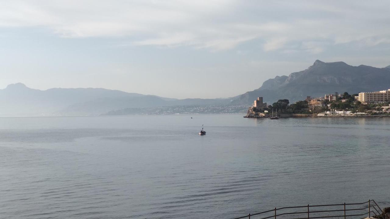 Nereidi Bed & Breakfast Santa Flavia Bagian luar foto