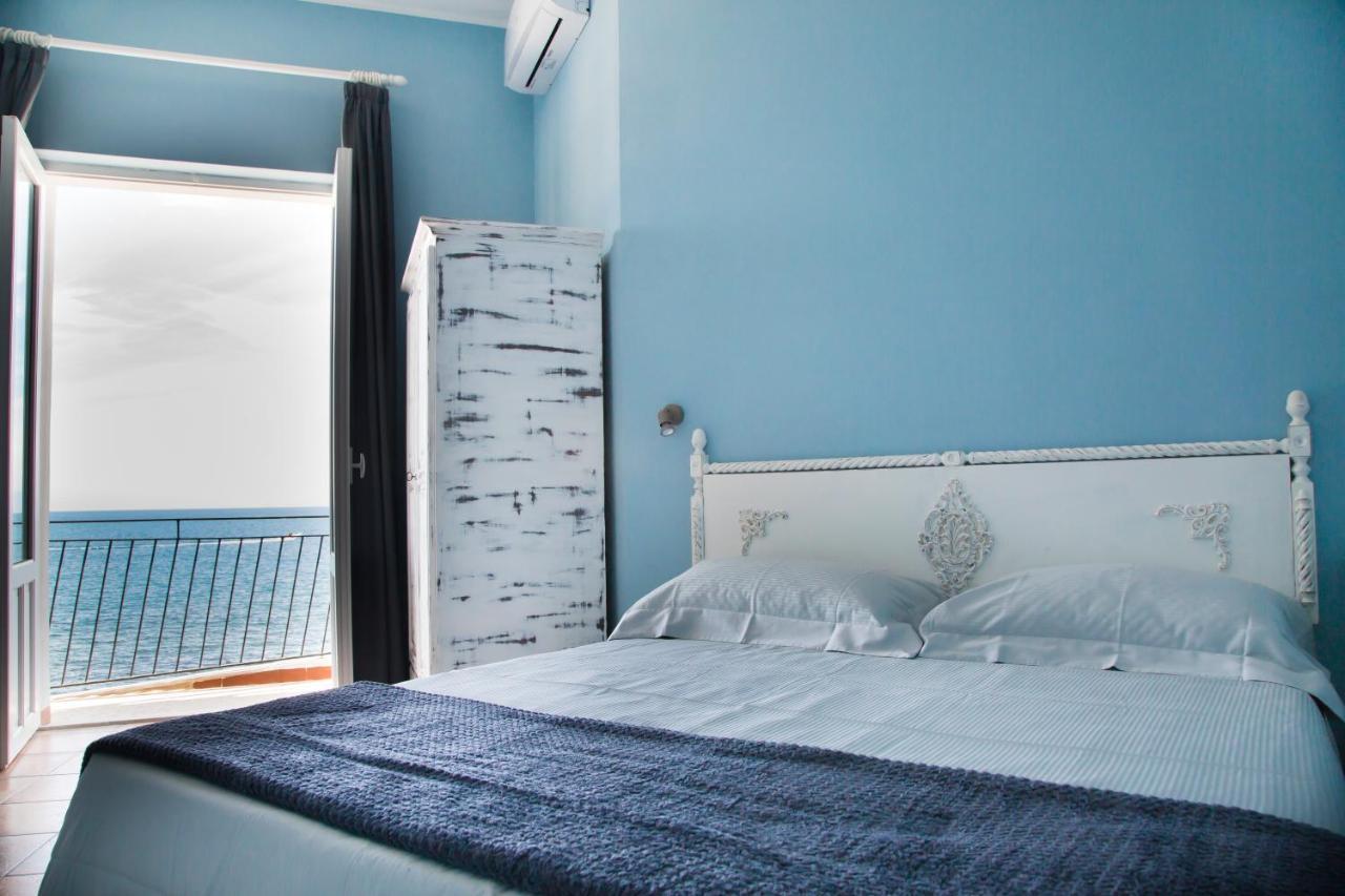 Nereidi Bed & Breakfast Santa Flavia Bagian luar foto