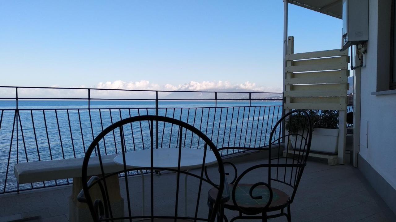 Nereidi Bed & Breakfast Santa Flavia Bagian luar foto