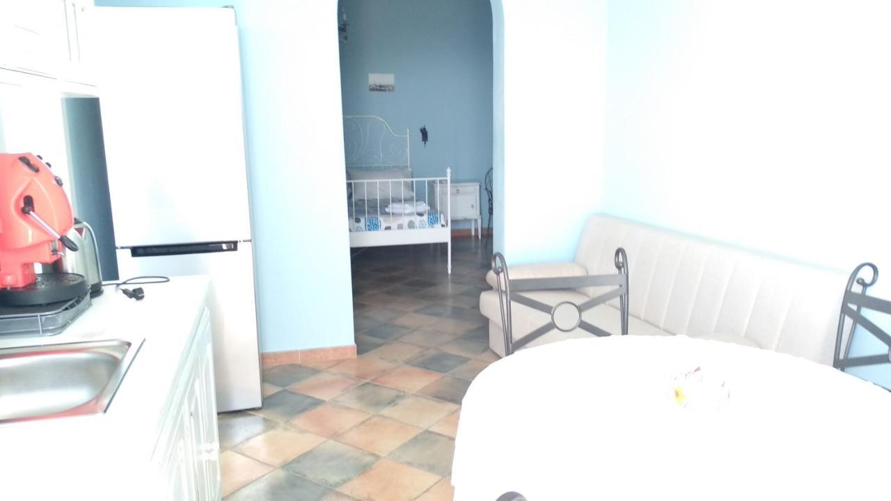 Nereidi Bed & Breakfast Santa Flavia Bagian luar foto